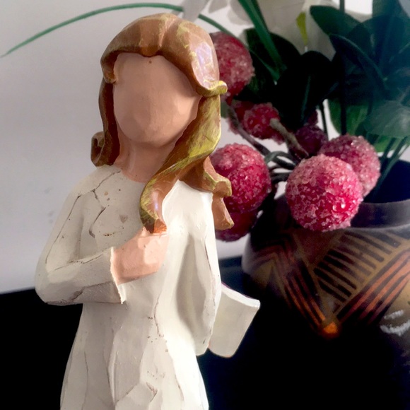 Guardian Angel Figurine statue 7-1/2” tall - Picture 4 of 9